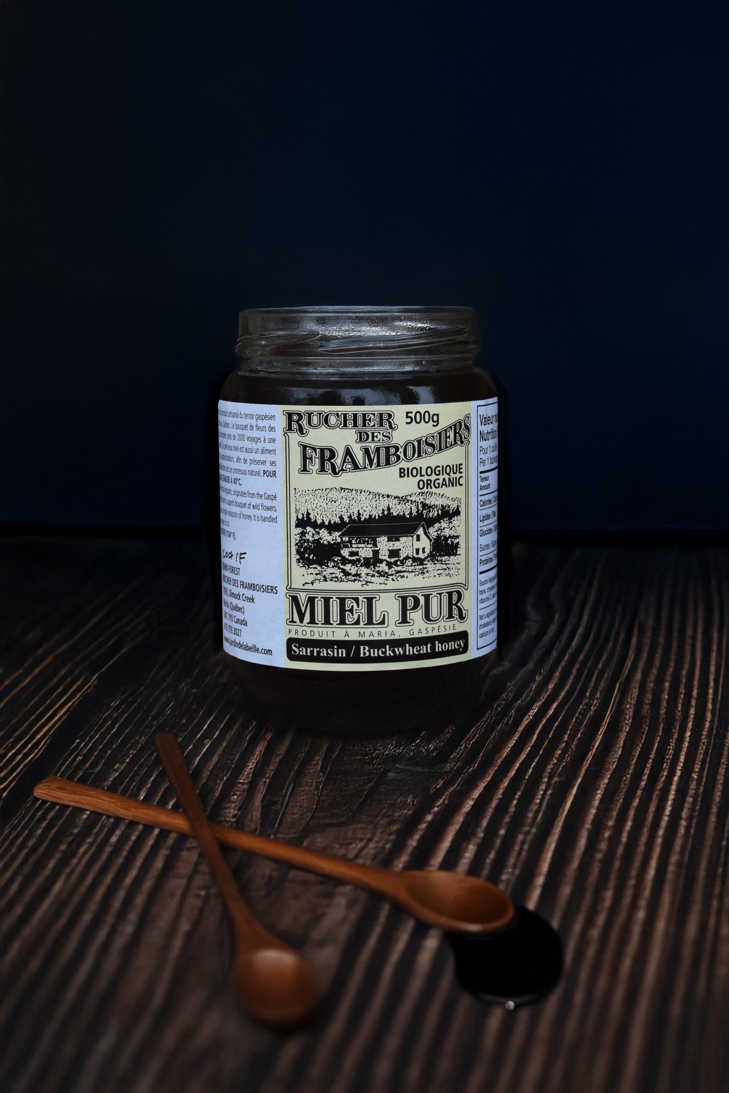 Miel de sarrasin du Québec biologique récolté à la main