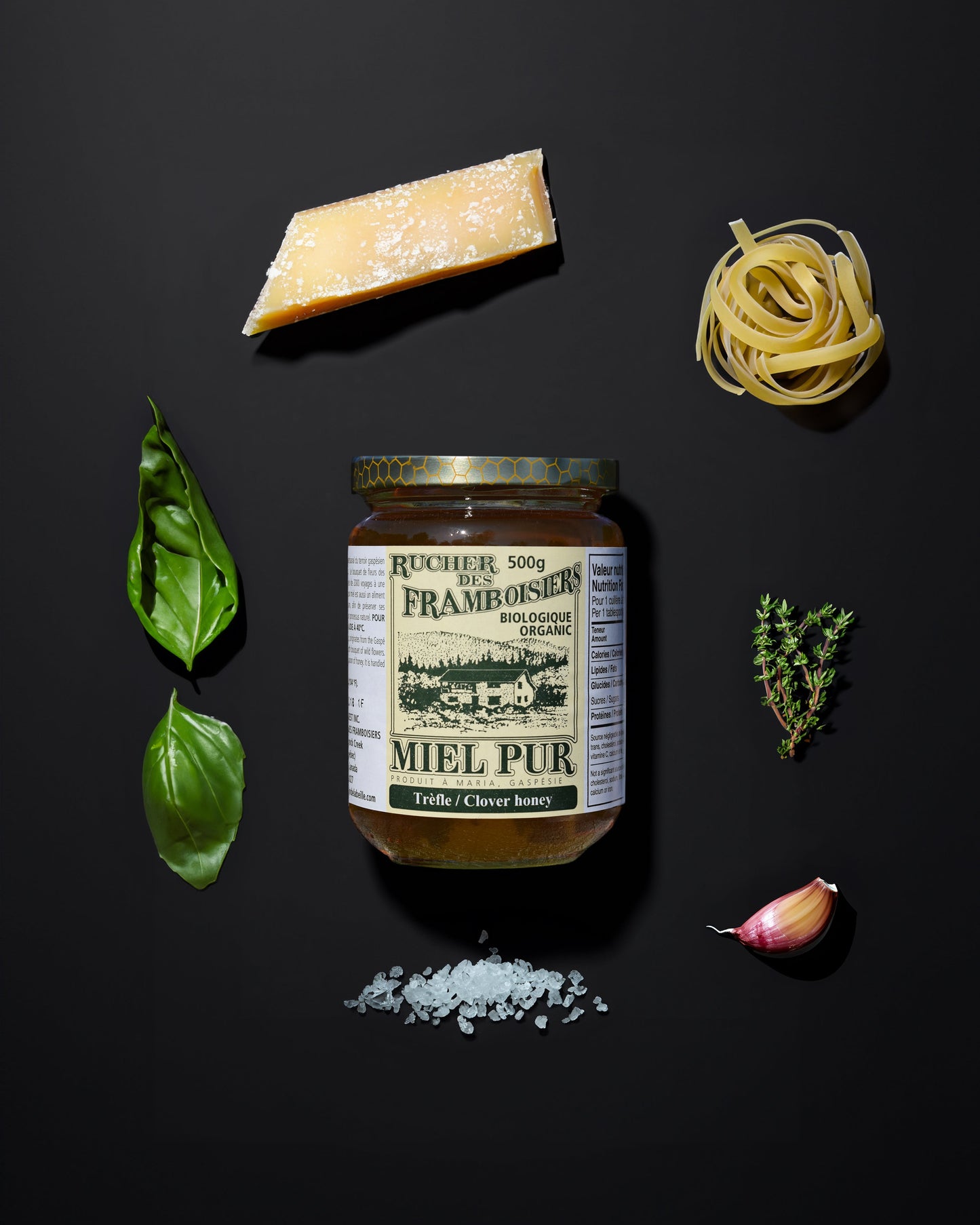 Miel de trèfle du Québec biologique récolté à la main